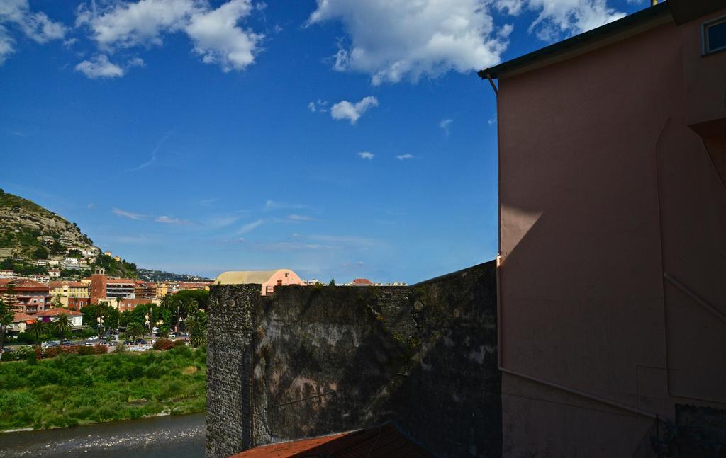 B&B Torre Porta Marina Ventimiglia Exterior photo