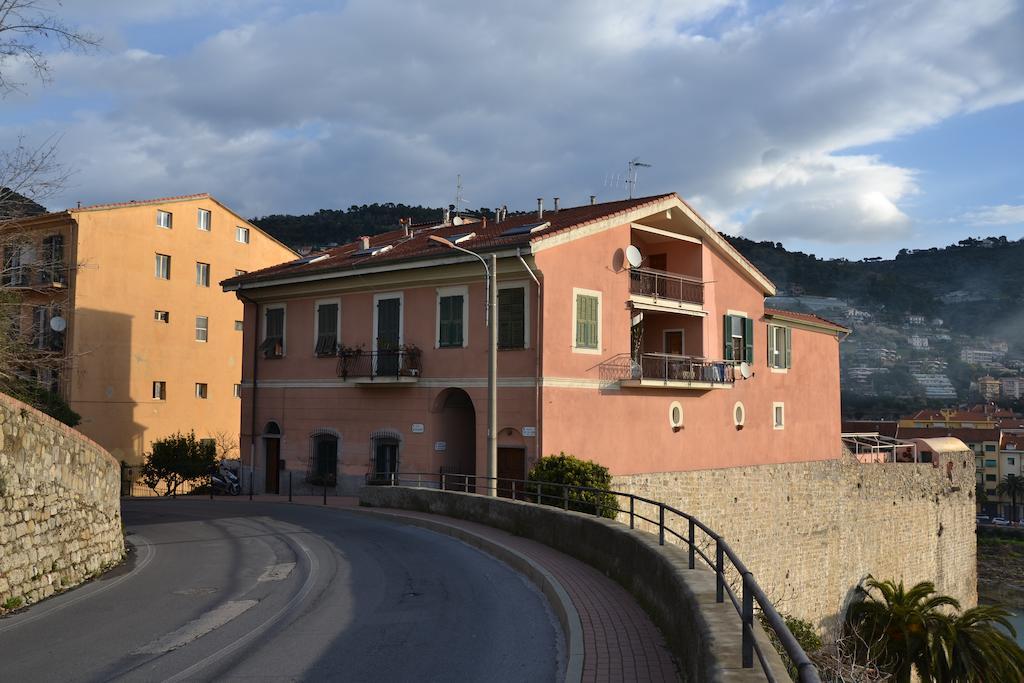 B&B Torre Porta Marina Ventimiglia Exterior photo