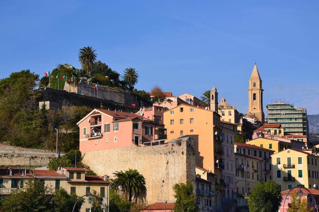 B&B Torre Porta Marina Ventimiglia Exterior photo